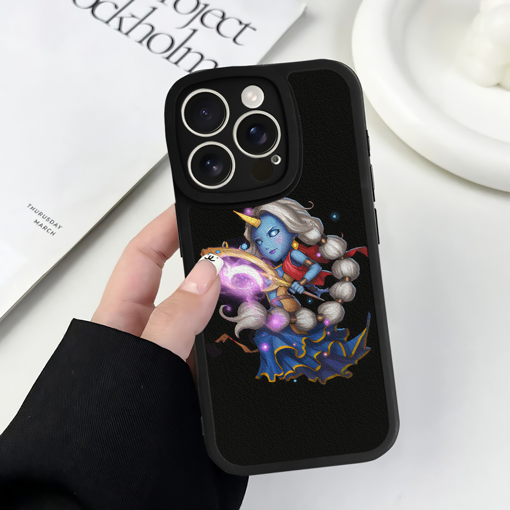 リーグ・オブ・レジェンド League of Legends LOL 【iPhone 16シリーズ対応】シリコンスマホケース（レザー調） 材質：シリコン